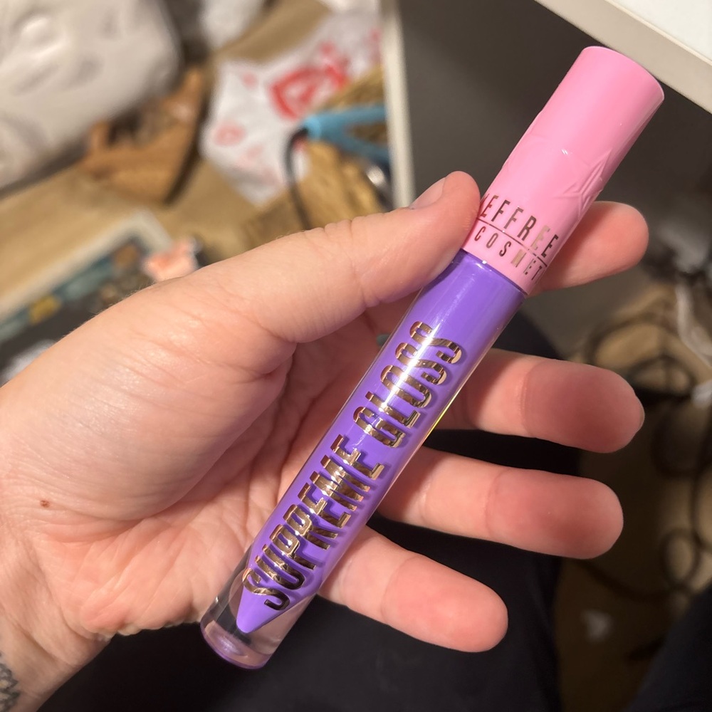 Jeffree Star Supreme Gloss - Frosting For Dinner